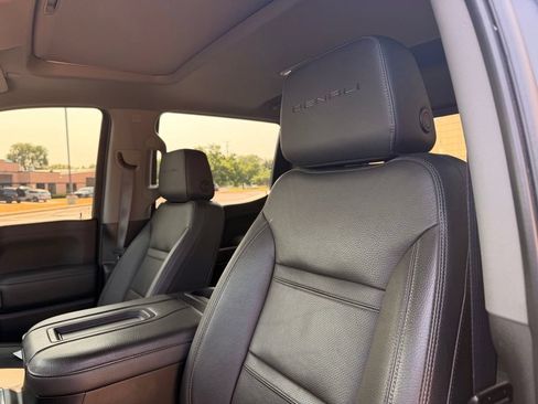 Used 2021 GMC Sierra 1500 Denali w/ Denali Ultimate Package AWD/4WD image 11