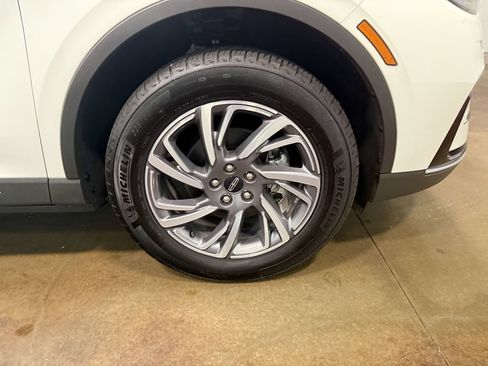 Used 2024 Lincoln Corsair AWD image 87