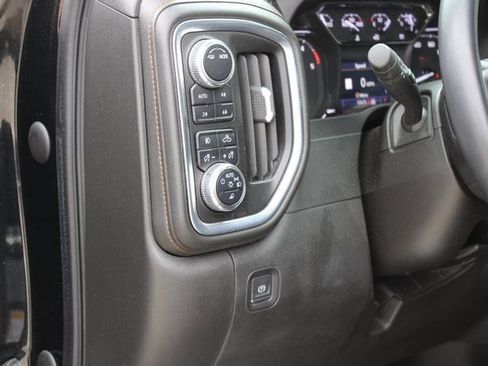 Used 2022 GMC Sierra 2500 AT4 w/ AT4 Preferred Package image 25