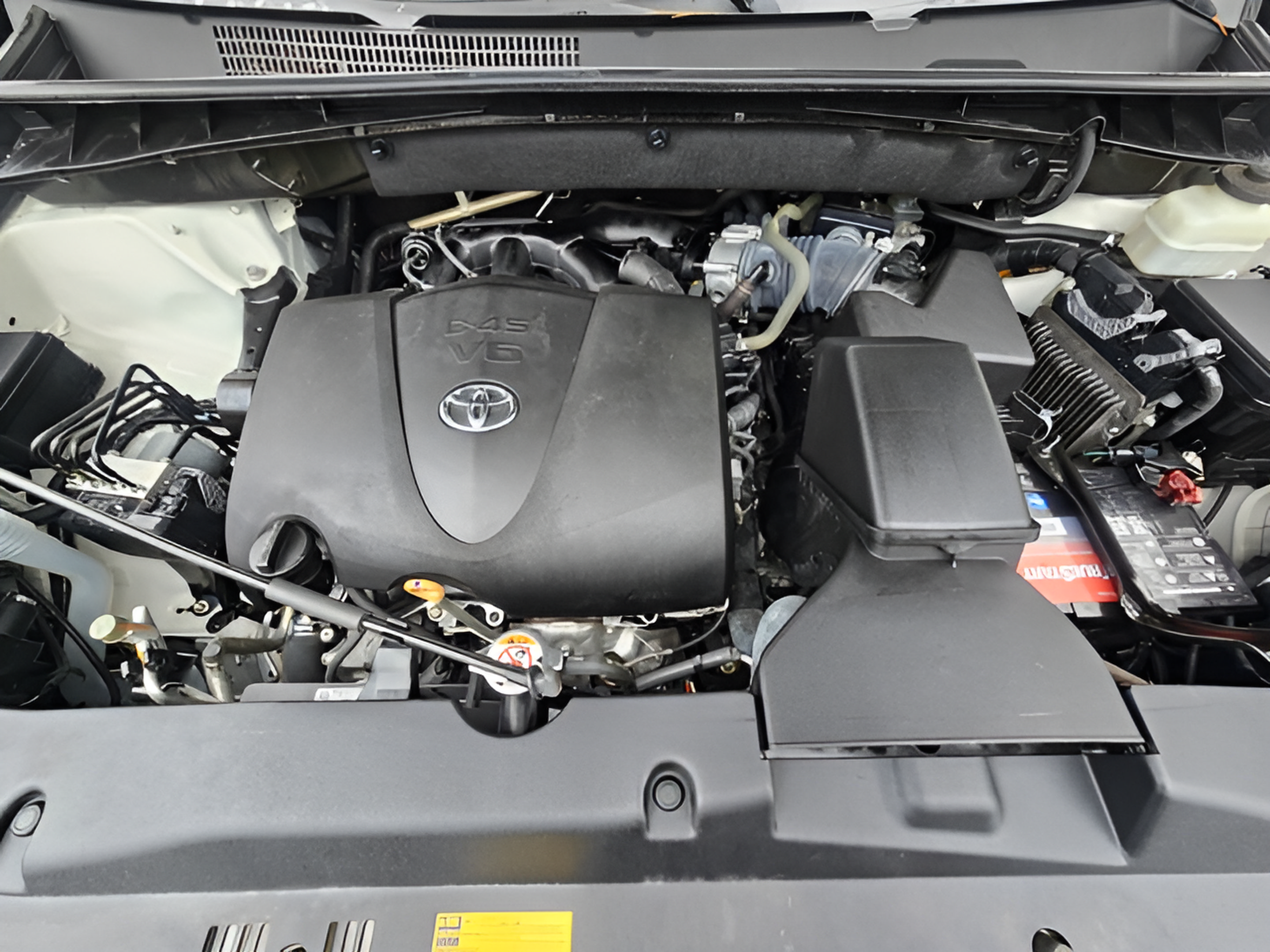 Used 2019 Toyota Highlander Limited FWD image 28