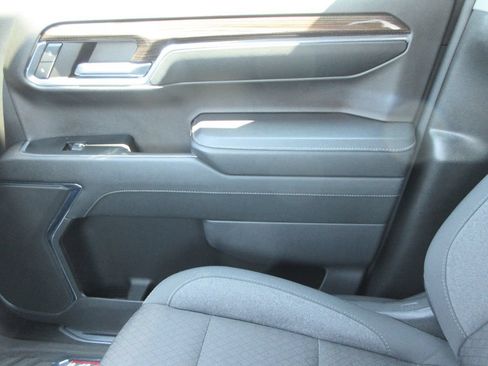Certified 2024 Chevrolet Silverado 1500 LT AWD/4WD image 33
