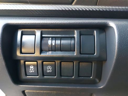 Used 2023 Subaru Crosstrek 2.0i image 29