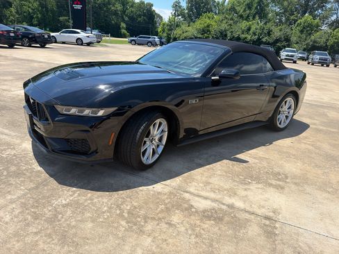 Used 2024 Ford Mustang GT Premium RWD image 1