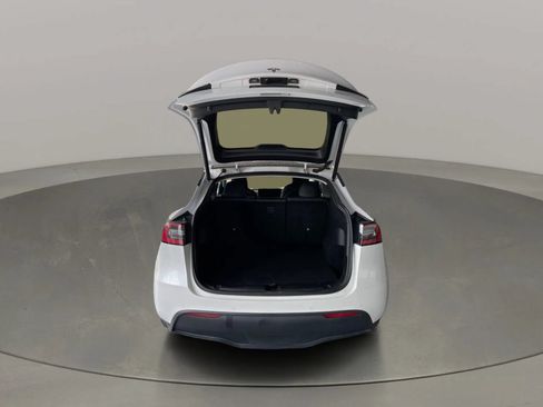 Used 2021 Tesla Model Y Long Range AWD/4WD image 14