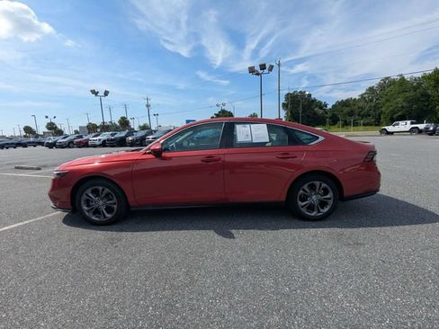Used 2023 Honda Accord EX image 6