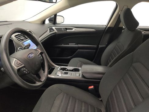 Used 2020 Ford Fusion SE image 17