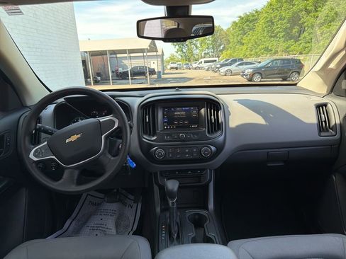 Used 2022 Chevrolet Colorado W/T w/ WT Convenience Package AWD/4WD image 20