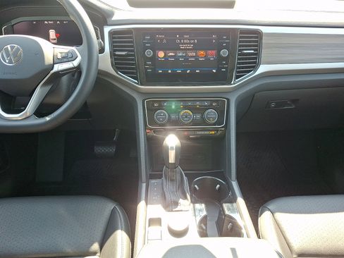 Used 2023 Volkswagen Atlas SEL AWD/4WD image 15