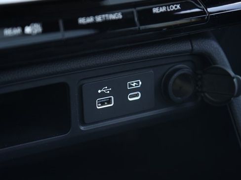 New 2025 Honda Pilot Black Edition image 39