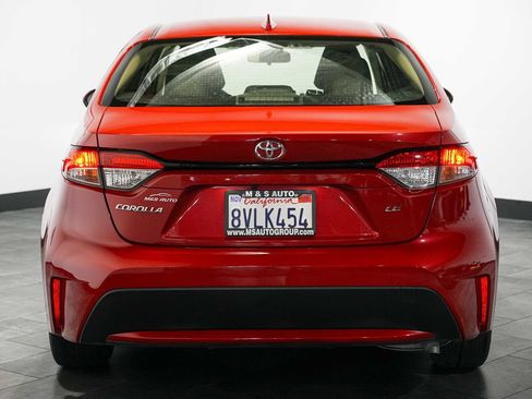 Used 2021 Toyota Corolla LE FWD image 5