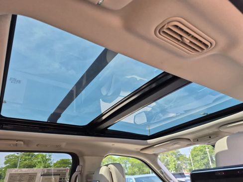 Used 2018 Lincoln Navigator Reserve w/ Technology Package AWD/4WD image 22