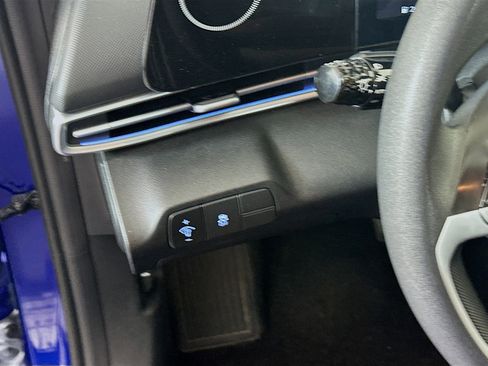 Used 2024 Hyundai Elantra SEL FWD image 17