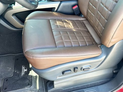 Used 2024 Nissan Titan Platinum Reserve w/ Moonroof Package AWD/4WD image 21