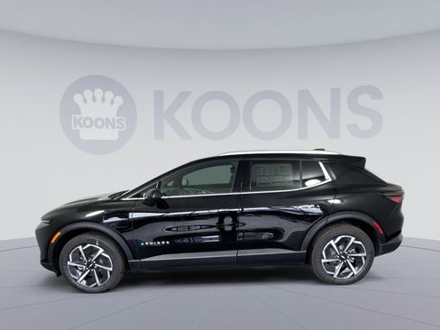 New 2026 Chevrolet Equinox EV LT image 2