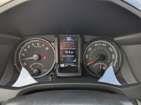 Used 2023 Toyota Tacoma SR AWD/4WD image 15