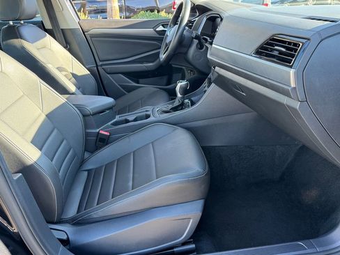 Used 2024 Volkswagen Jetta SE image 20