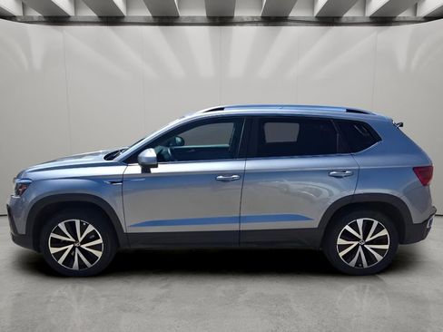 Used 2022 Volkswagen Taos SE AWD/4WD image 4
