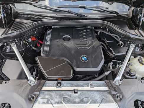 Used 2025 BMW X4 xDrive30i image 25