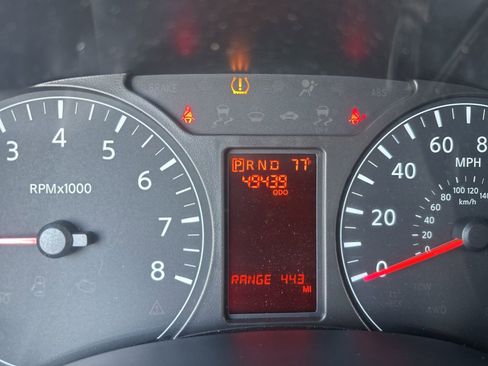 Used 2017 Nissan NV 2500 SV image 16