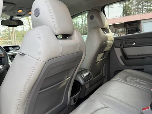 Used 2017 GMC Acadia Limited SLT image 18