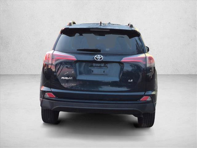 Used 2018 Toyota RAV4 LE FWD image 6