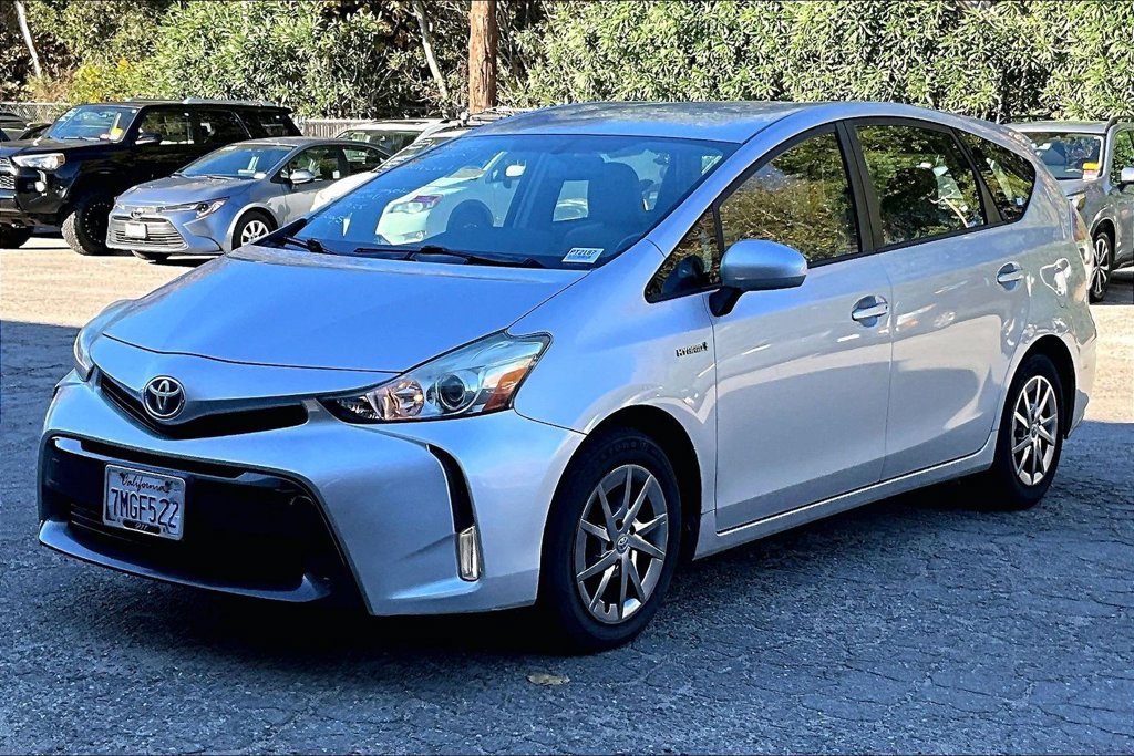 Used 2015 Toyota Prius V Four FWD image 3