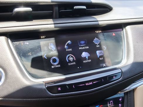 Used 2017 Cadillac XT5 Premium Luxury FWD image 16