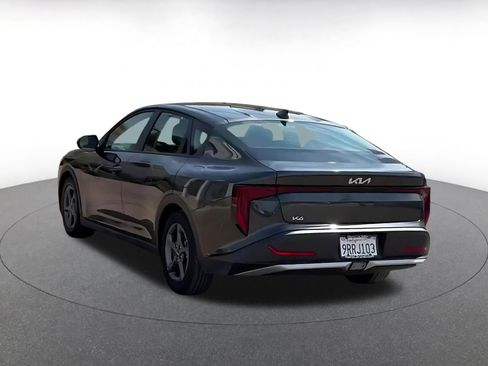 Used 2025 Kia K4 LXS image 11