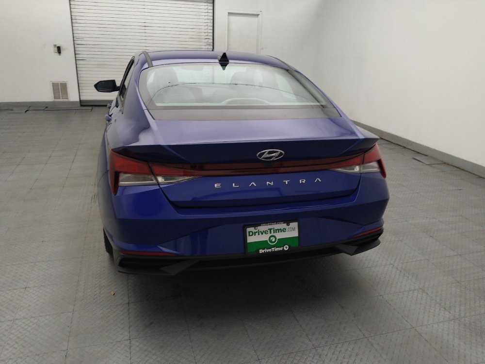 Used 2023 Hyundai Elantra SEL w/ Convenience Package FWD image 6
