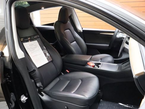 Used 2023 Tesla Model Y Long Range image 31