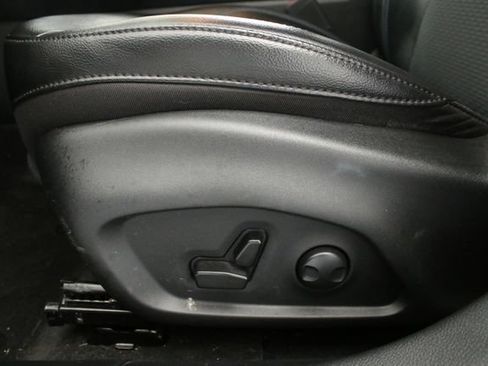 Used 2023 Jeep Compass Latitude w/ Convenience Group AWD/4WD image 30