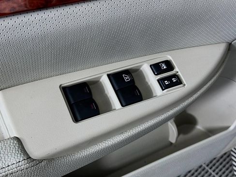 Used 2010 Subaru Outback 3.6R Limited AWD/4WD image 18