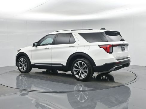 Certified 2025 Ford Explorer Platinum w/ Ultimate Package image 7