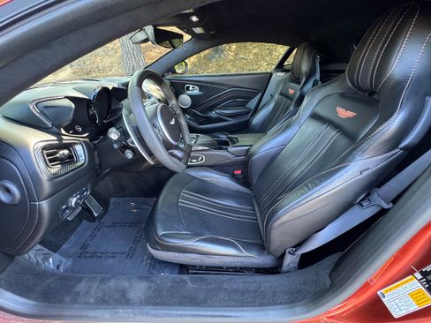 Used 2020 Aston Martin V8 Vantage Coupe RWD image 29