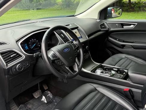Used 2019 Ford Edge SEL w/ Equipment Group 201A AWD/4WD image 8