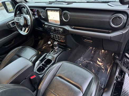 Used 2022 Jeep Wrangler Unlimited Sahara w/ Cold Weather Group image 25