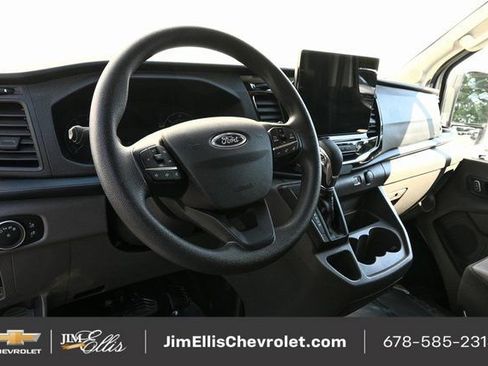 Used 2025 Ford Transit 350 XLT image 6