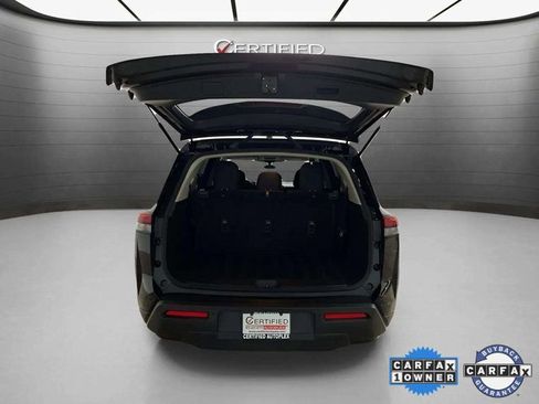 Used 2024 Nissan Pathfinder S image 7