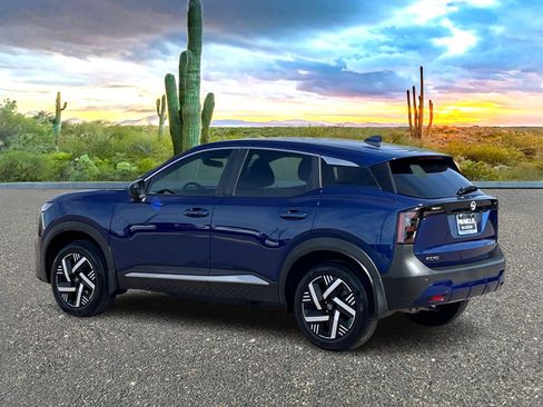 Certified 2025 Nissan Kicks SV image 4