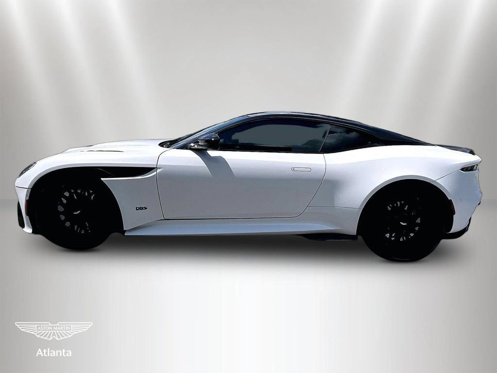 Used 2023 Aston Martin DBS Coupe RWD image 5