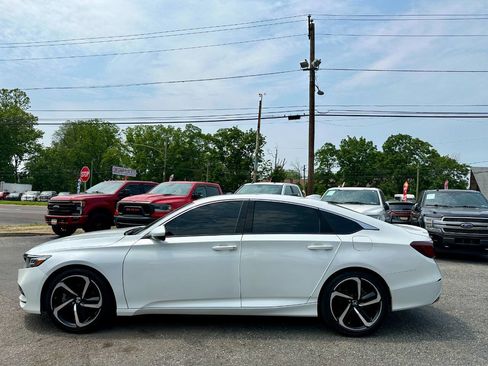 Used 2019 Honda Accord Sport image 4