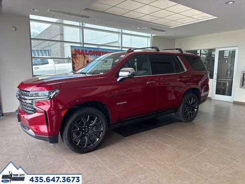 Used 2024 Chevrolet Tahoe Premier w/ Premium Package AWD/4WD image 1