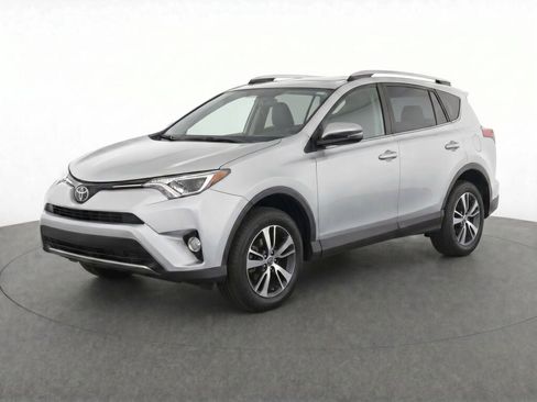 Used 2018 Toyota RAV4 XLE w/ Plus Extra Value Package AWD/4WD image 2