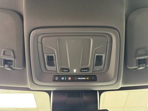 Used 2024 GMC Sierra 1500 SLT RWD image 40