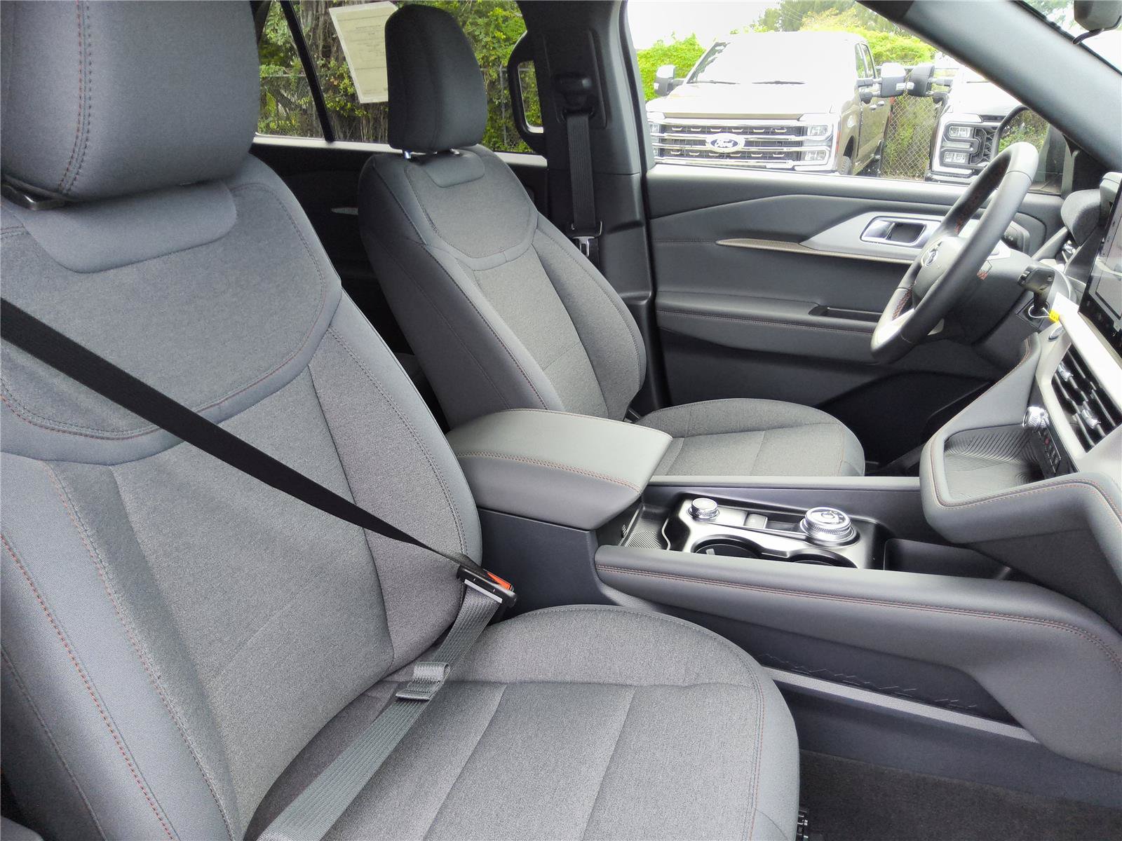 New 2027 Ford Explorer Active RWD image 31