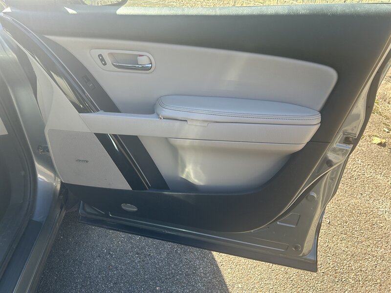 Used 2011 MAZDA CX-9 Touring w/ Moonroof & Bose Audio Pkg AWD/4WD image 29
