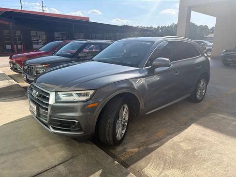 Used 2018 Audi Q5 Prestige w/ Prestige Package AWD/4WD image 1