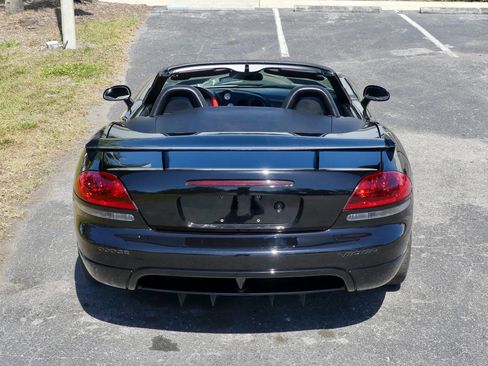 Used 2004 Dodge Viper SRT-10 image 17