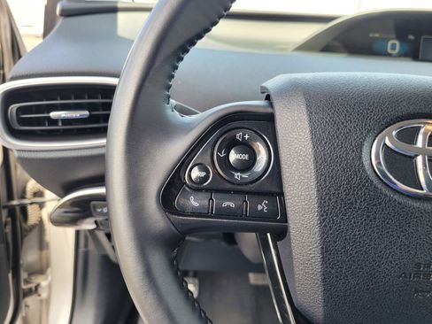 Used 2021 Toyota Prius Prime XLE image 22