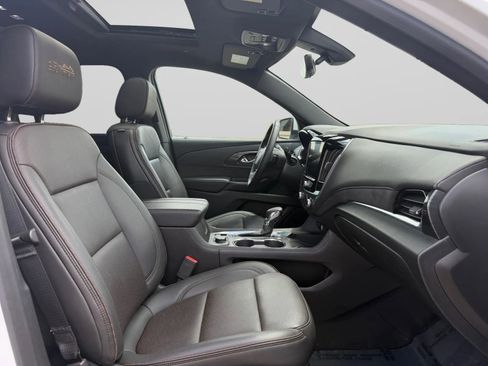 Used 2023 Chevrolet Traverse High Country AWD/4WD image 37